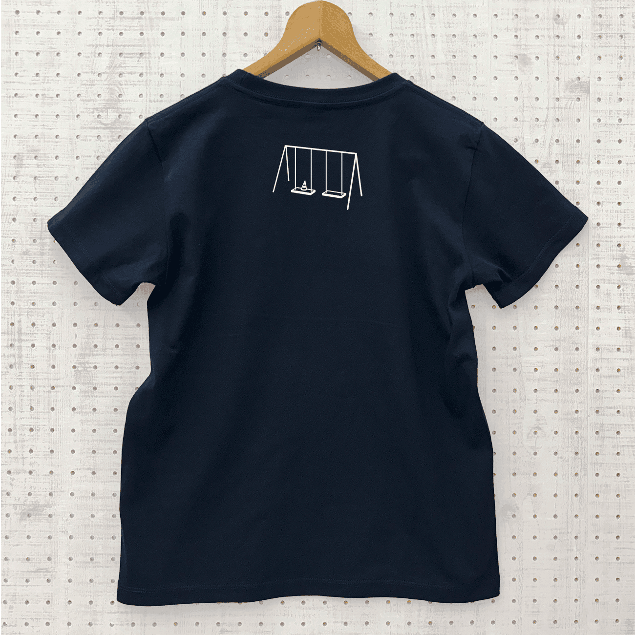 ブランコ熊 Tシャツ ネイビー 紺 メンズ レディース tシャツ tしゃつ くまT イラストT | 5枚目